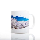 Keramična skodelica z motivom Triglava.